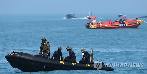 韩国重启沉船事故搜救工作 仍无新进展