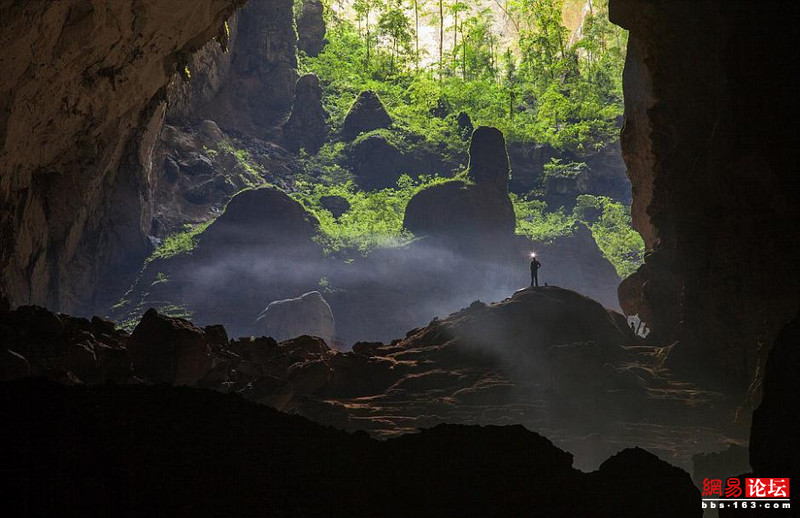 揭最大洞穴 内生雨林河道