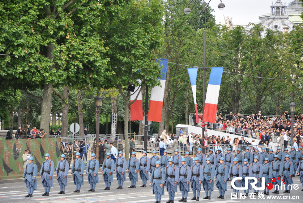法国举行国庆日阅兵 纪念一战百年(高清组图)