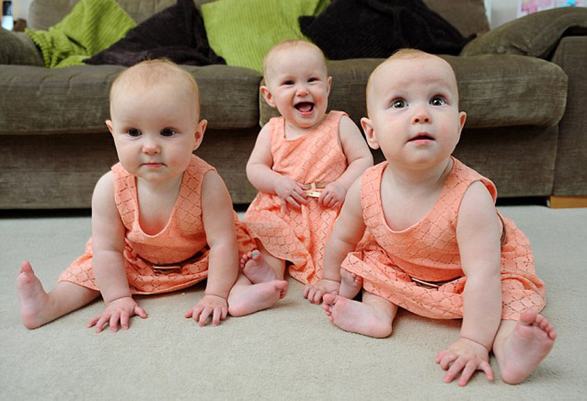 英国父母出妙招 靠脚趾甲油颜色区分三胞胎 - 