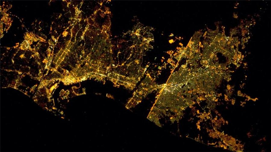 国际空间站宇航员分享地球夜景 独特视角展美景