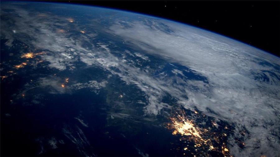 国际空间站宇航员分享地球夜景 独特视角展美景