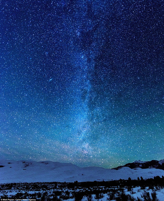 灿烂银河:摄影师捕捉夜空美景 繁星满天美景醉