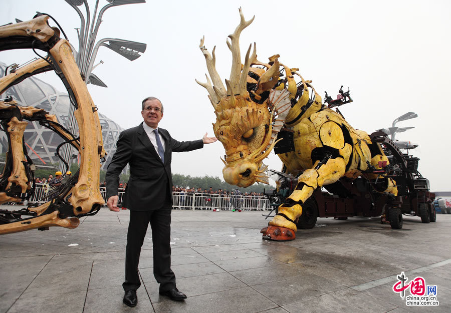 法国巨型机械“神兽”将在京演绎“龙马精神”