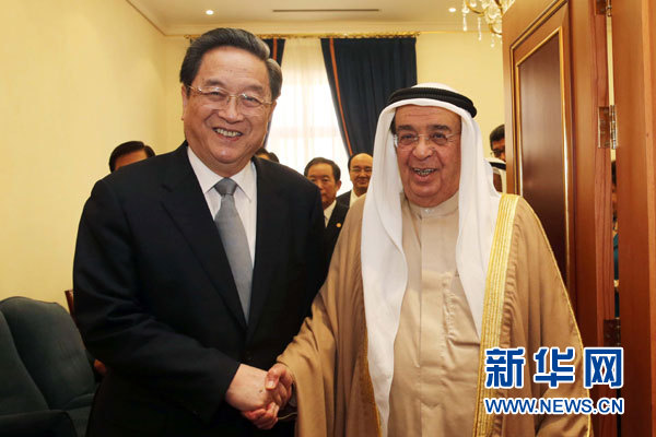 11月6日，正在巴林进行正式友好访问的全国政协主席俞正声在麦纳麦会见巴林副首相穆罕默德。 新华社记者刘卫兵摄