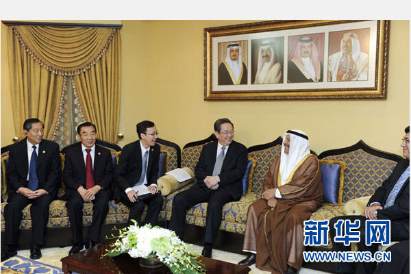 11月6日，正在巴林进行正式友好访问的全国政协主席俞正声在麦纳麦与巴林协商会议主席阿里举行会谈。 新华社记者 张铎 摄