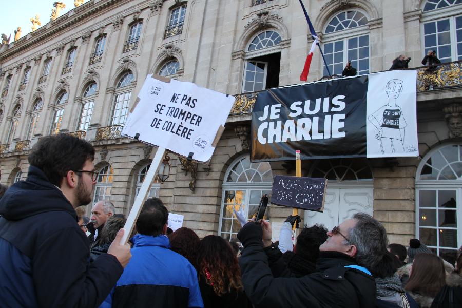 （国际）（3）法国南锡过半市民参加反恐大游行