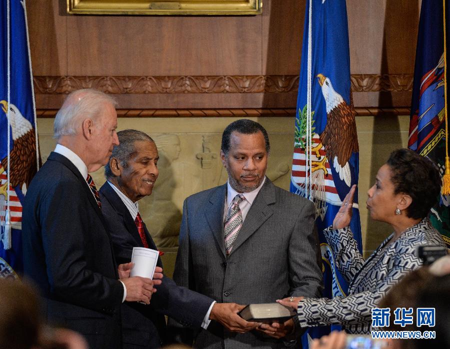 （国际）（1）美国首名非洲裔女司法部长宣誓就职