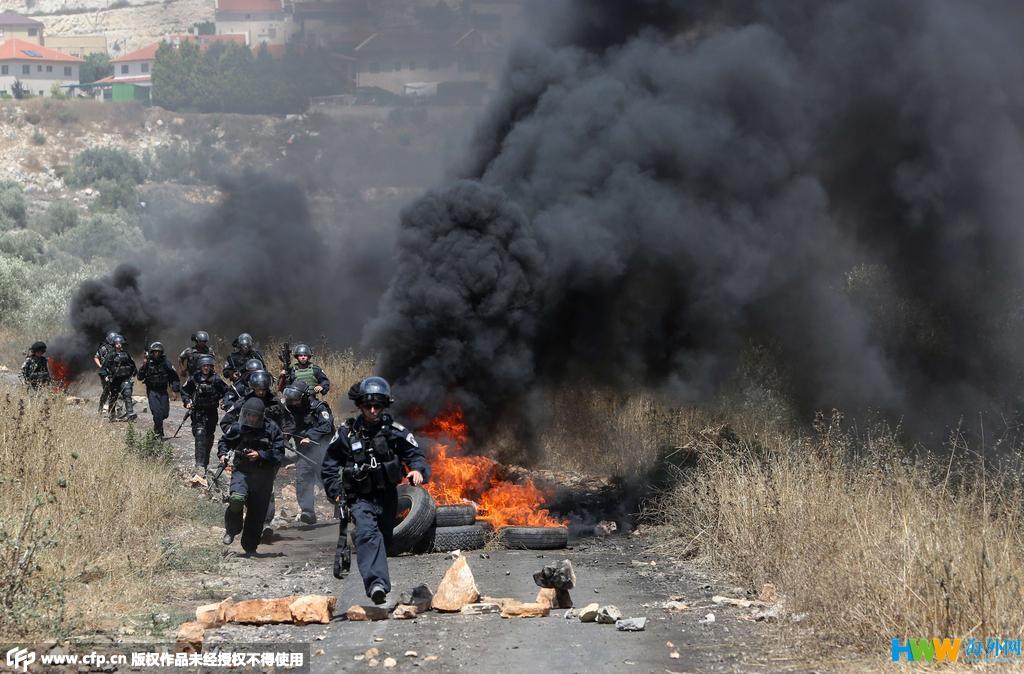 巴勒斯坦示威者就土地问题与以色列军方发生冲突  