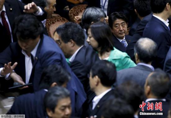 日本参院公开安保法案表决时会议记录 未写进