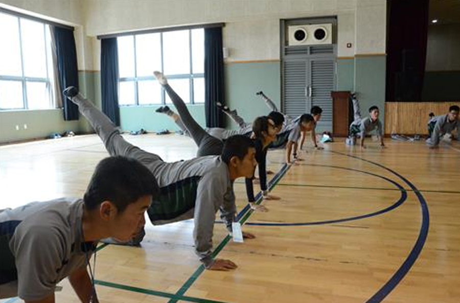 韩国女博士教士兵学跳芭蕾 助减心理压力(组图
