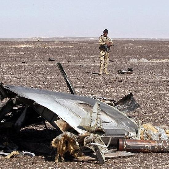 俄A321型客机残骸。（图片来源：英国媒体）