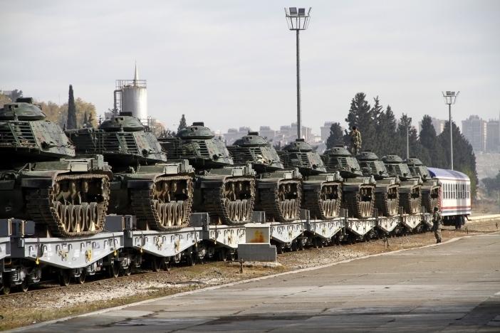 土耳其急向土叙边境增兵 大批坦克塞满军列