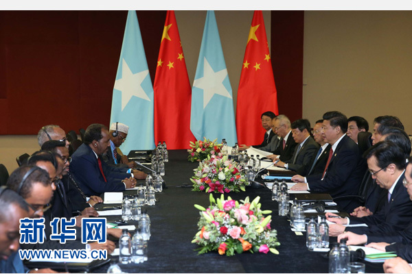 12月4日，国家主席习近平在约翰内斯堡会见索马里总统马哈茂德。 新华社记者 庞兴雷 摄 