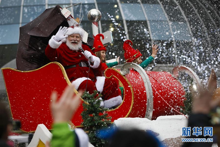 （XHDW）（1）温哥华举行年度圣诞老人大巡游 
