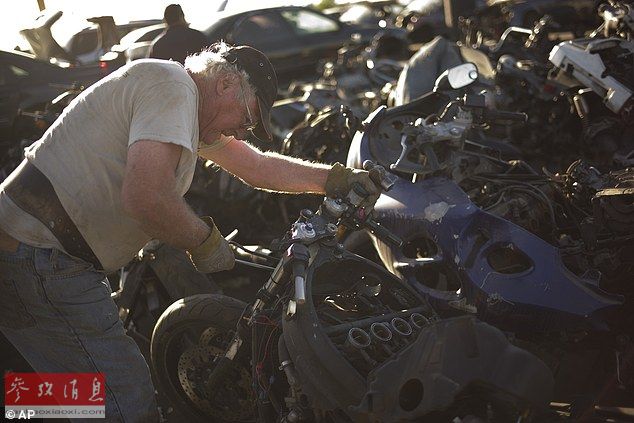 探访美国废弃车厂 曾为200部电影提供道具（组图）