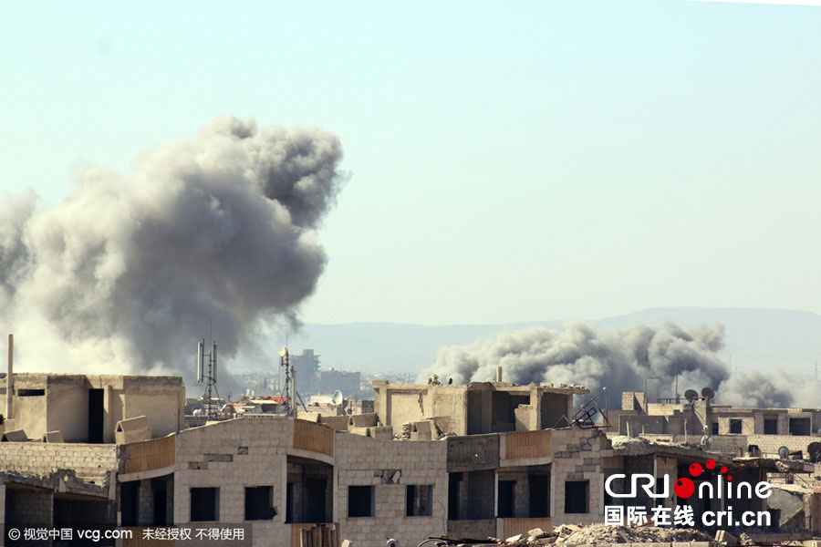 叙利亚政府军轰炸大马士革反对派据点(组图)