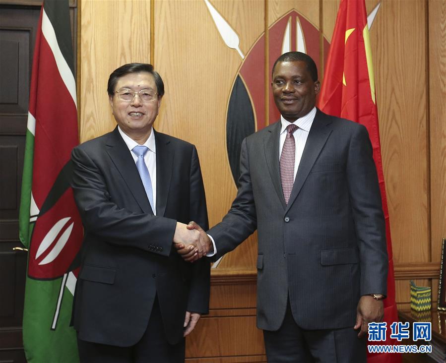 这是3月24日，张德江在肯尼亚首都内罗毕与肯尼亚国民议会议长穆图里举行会谈。 新华社记者丁林摄