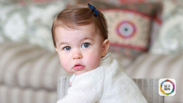 庆祝夏洛特小公主生日 英国王室公布新萌照