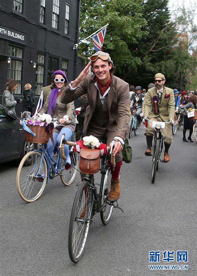 （国际）（4）伦敦举行粗花呢复古骑行活动