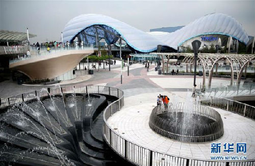 上海迪士尼乐园明日世界景区。