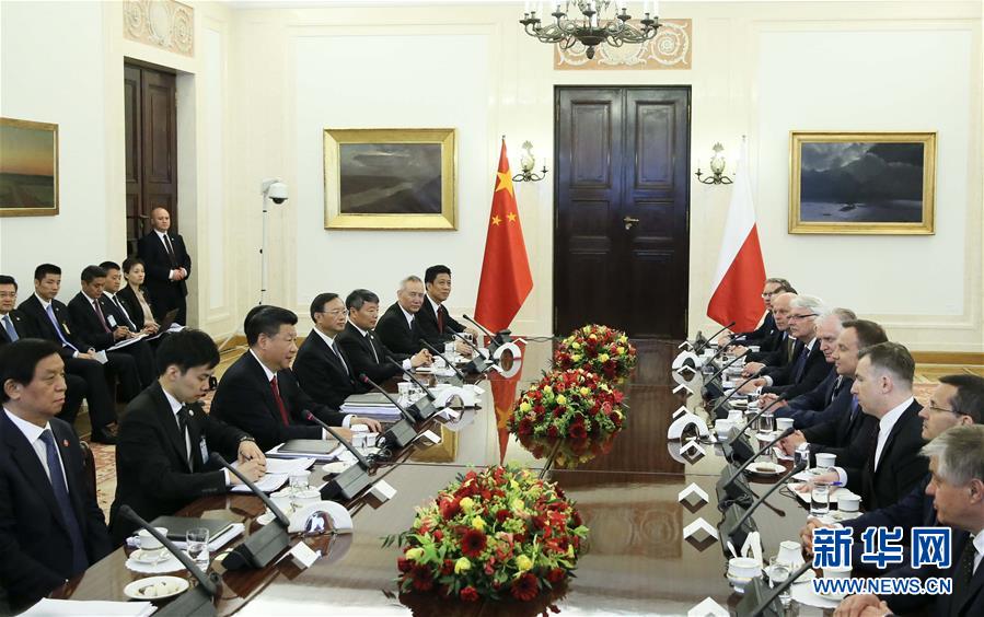 6月20日，国家主席习近平在华沙同波兰总统杜达举行会谈。新华社记者兰红光摄
