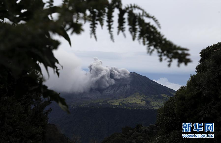 （国际）（1）哥斯达黎加火山持续喷发 民众生活受影响