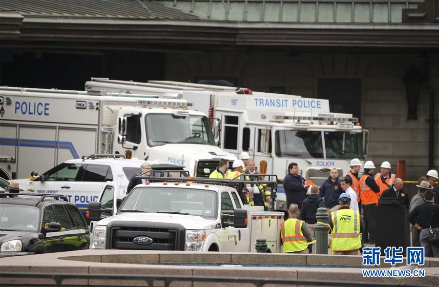 （国际）（3）美国新泽西州发生列车事故 至少1人死亡逾百人受伤