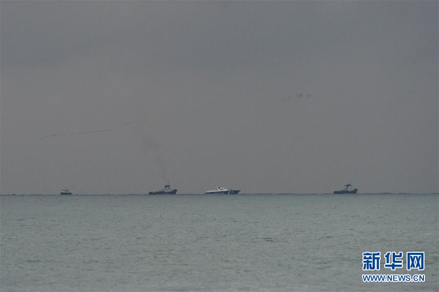 （国际）（2）搜救团队在黑海上搜索俄军图-154飞机