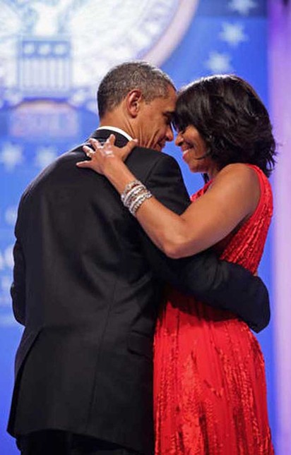 奥巴马与米歇尔的24个甜蜜瞬间 教你花式秀恩爱