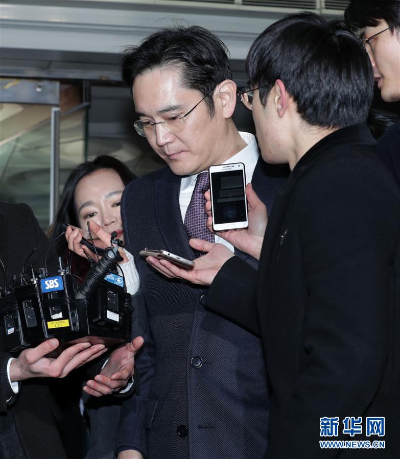（国际）（1）三星电子副会长接受韩国法院讯问