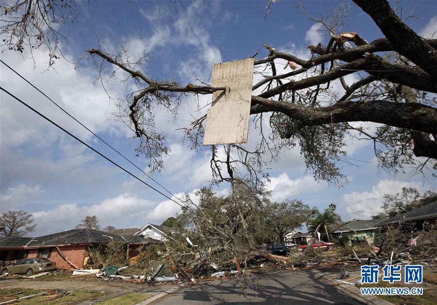 （外代一线）（9）美国路易斯安那州遭龙卷风袭击