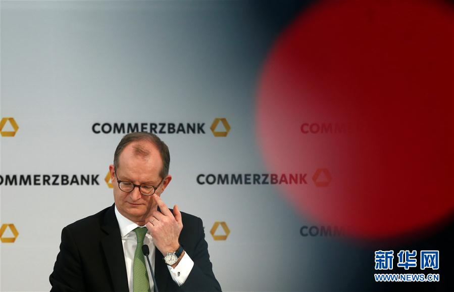 （外代一线）（1）德国商业银行去年净利润锐减74% 