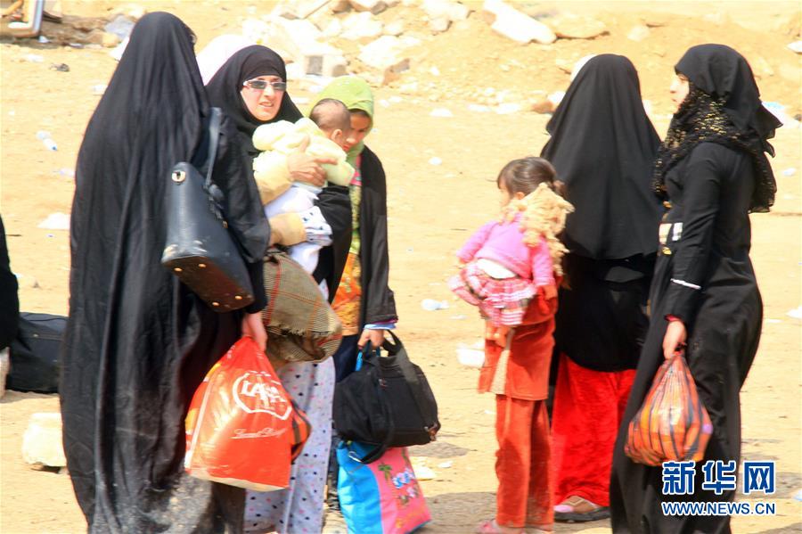 （国际）（2）大批平民从摩苏尔交战区撤离