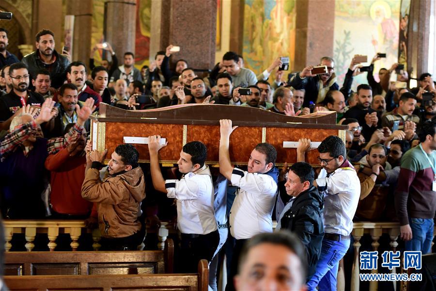 （国际）（1）埃及亚历山大举行教堂爆炸袭击遇难者葬礼