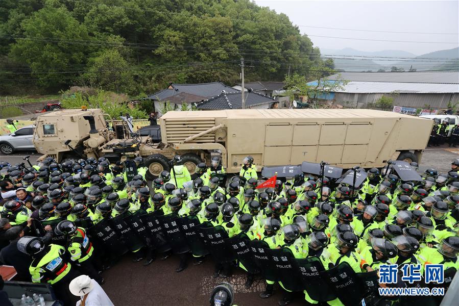 （外代一线）（4）“萨德”部分装备在韩部署　警方与当地居民发生冲突  