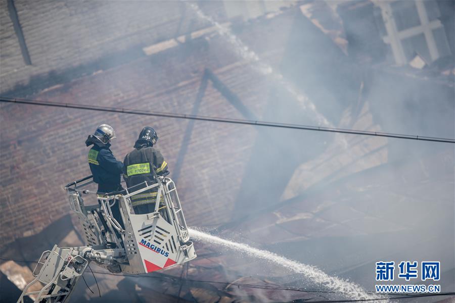 （国际）（2）莫斯科市中心一建筑发生火灾