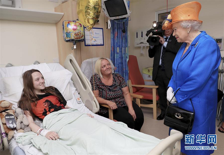 （国际）（3）英女王到医院看望曼城恐袭伤者