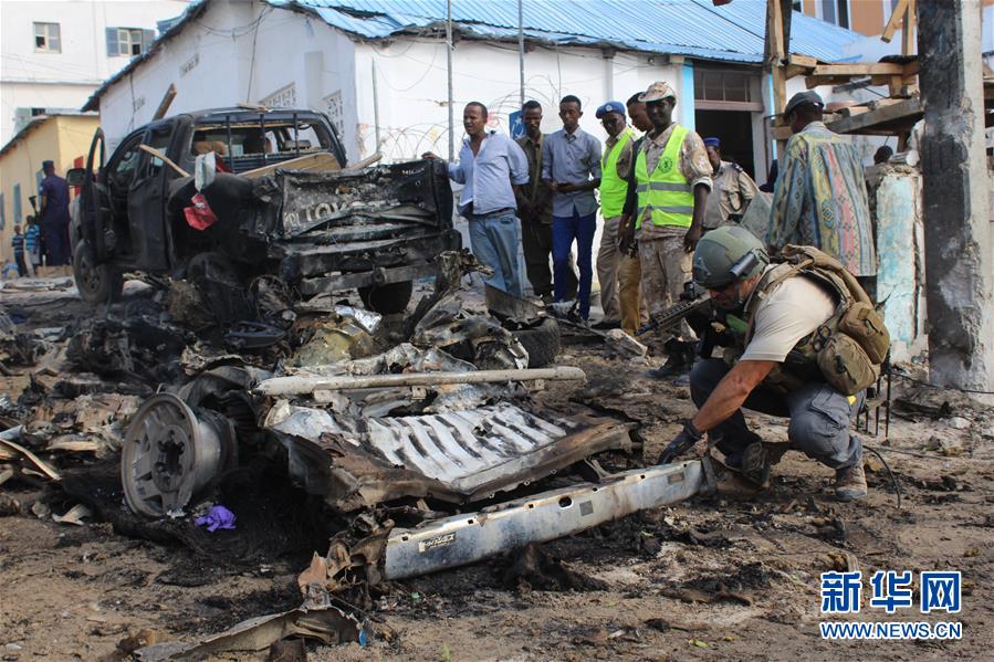 （国际）（2）索马里首都一警察局遭汽车炸弹袭击致3人死亡