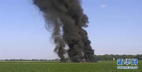 （国际）（1）美军一架空中加油机在密西西比州坠毁