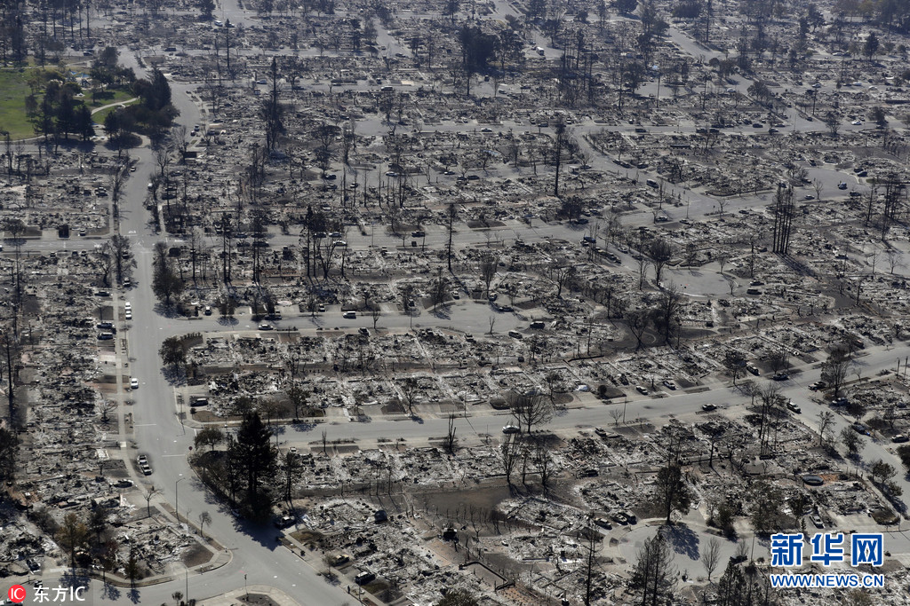美国加州史上最致命山火已致40人死 10万居民