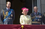 英国纪念“不列颠之战”75周年 女王携众王室成员亮相