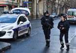 一男子试图闯入巴黎北部警察局 遭警方击毙