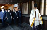 日本官员和国会议员参拜靖国神社【高清组图】