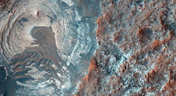 美国宇航局发布火星表面图像