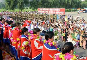 朝鲜女足夺东亚杯冠军凯旋 20多万平壤市民夹道欢迎(图)