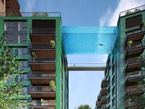 伦敦10层高楼间建透明泳池 住户“串门”需游泳(组图)