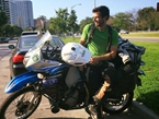 美男子弃高薪工作骑摩托跨越北美【高清组图】