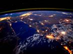 宇航员拍摄尼罗河夜景 绚烂“流金”【组图】