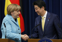 日本首相安倍晋三会见德国总理默克尔